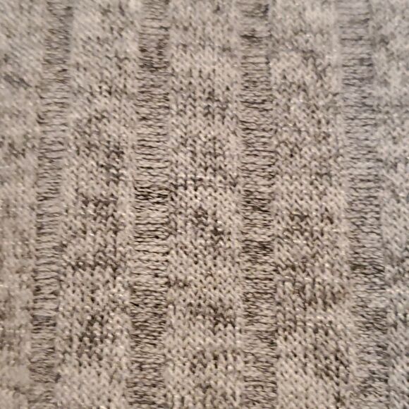 A. Byer Women's Cinch Sleeve Ribbed Hi Lo Top Size Large - Picture 4 of 5